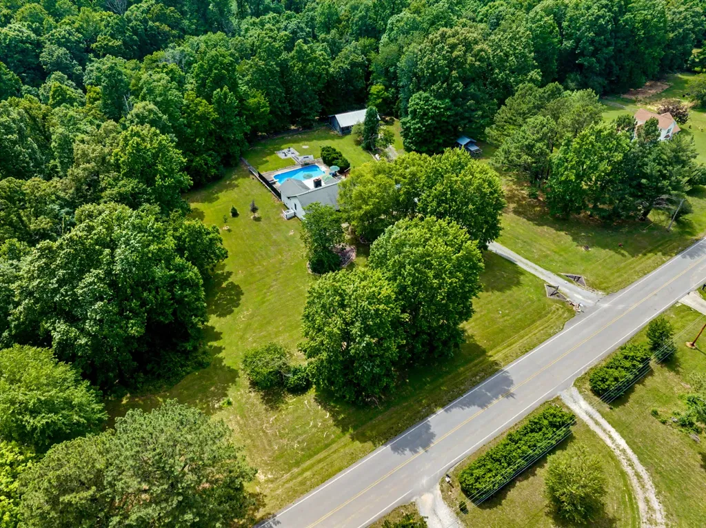 2552 Farms Circle Woodlawn TN 37191