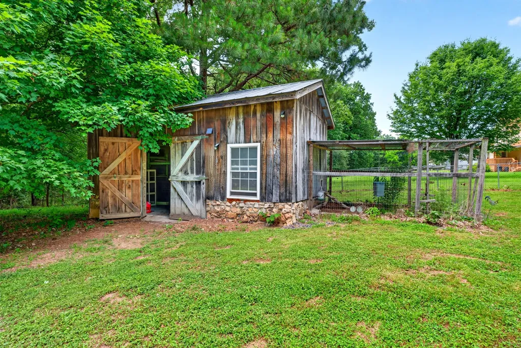 2552 Farms Circle Woodlawn TN 37191