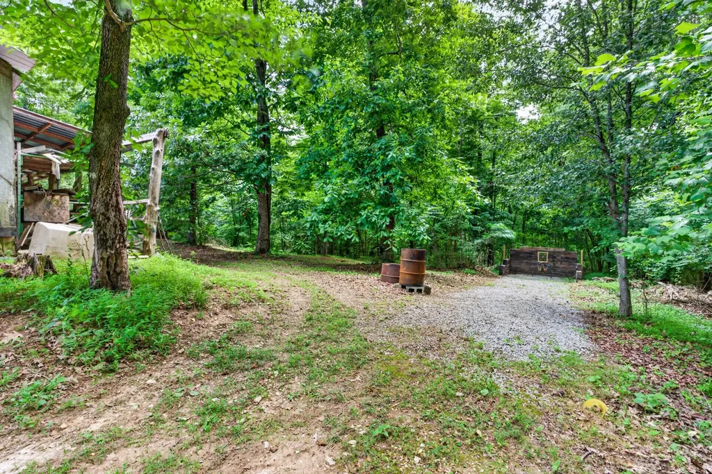 2552 Farms Circle Woodlawn TN 37191