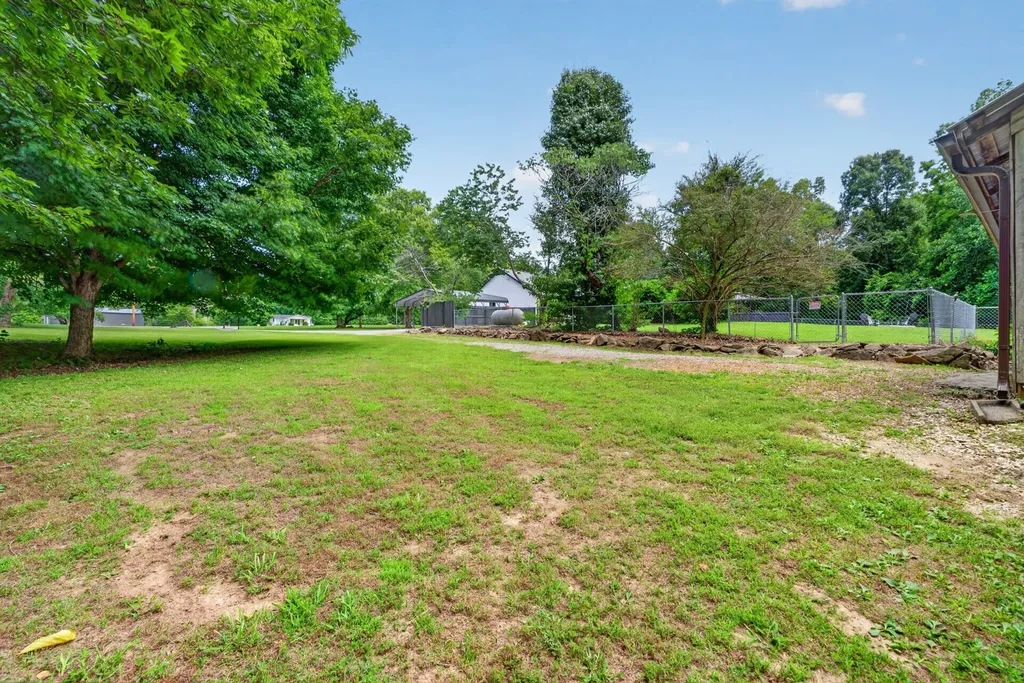 2552 Farms Circle Woodlawn TN 37191