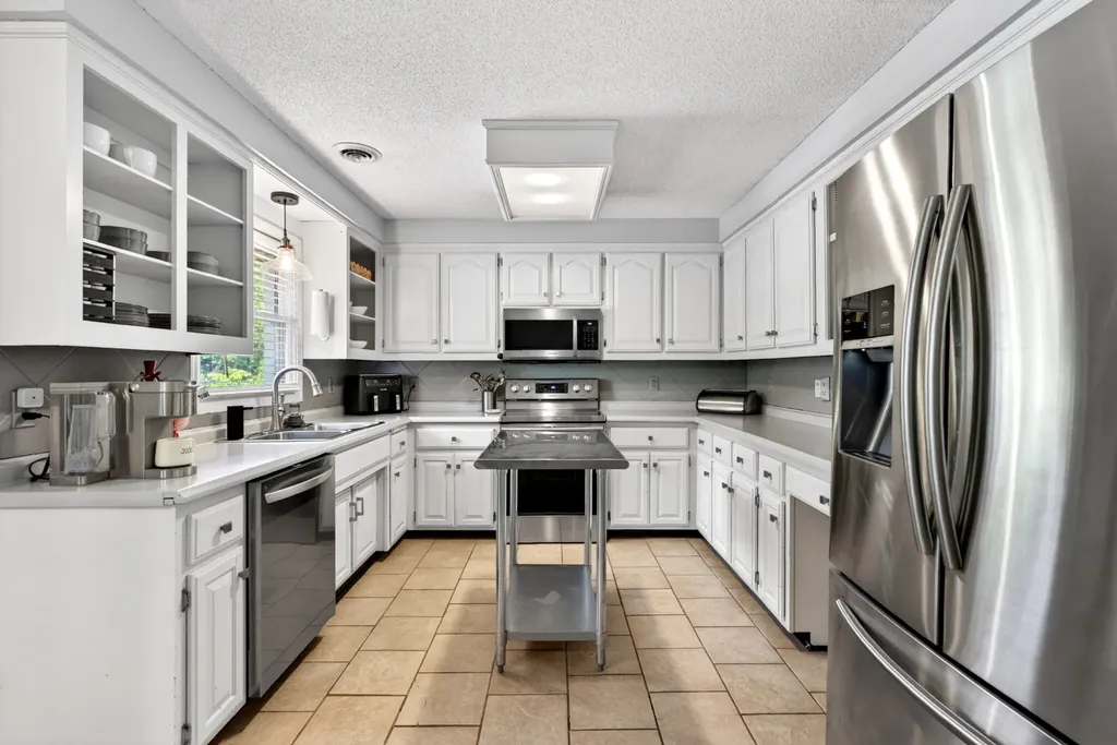 2552 Farms Circle Woodlawn TN 37191