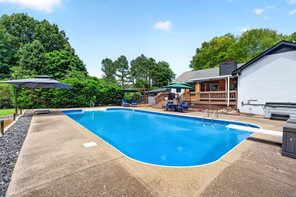 2552 Farms Circle Woodlawn TN 37191
