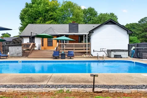 2552 Farms Circle Woodlawn TN 37191