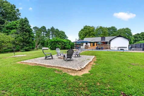 2552 Farms Circle Woodlawn TN 37191