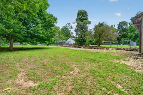 2552 Farms Circle Woodlawn TN 37191