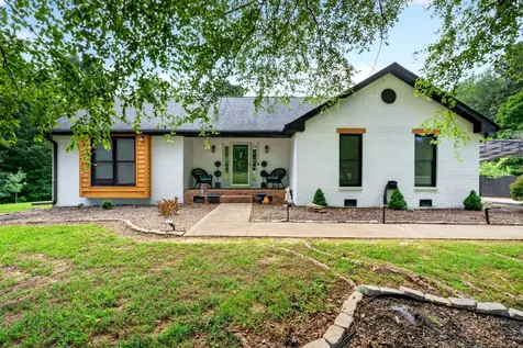 2552 Farms Circle Woodlawn TN 37191