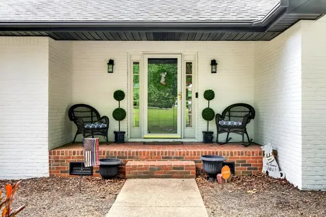 2552 Farms Circle Woodlawn TN 37191