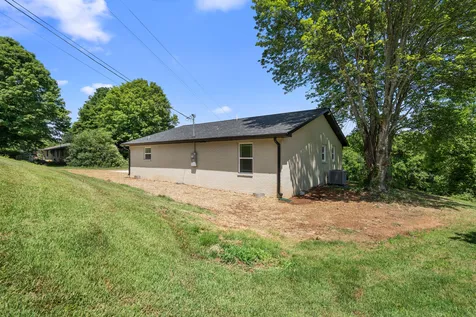 3776 John Taylor Road Woodlawn TN 37191