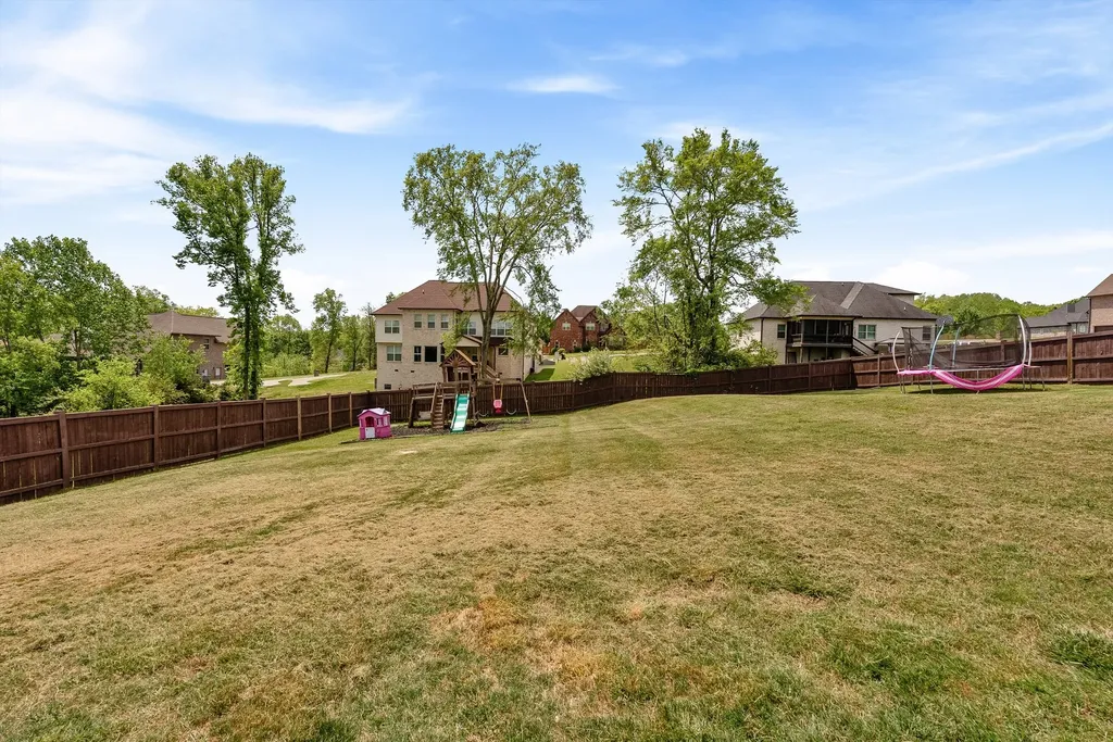 56 Harbor Point Lebanon TN 37087