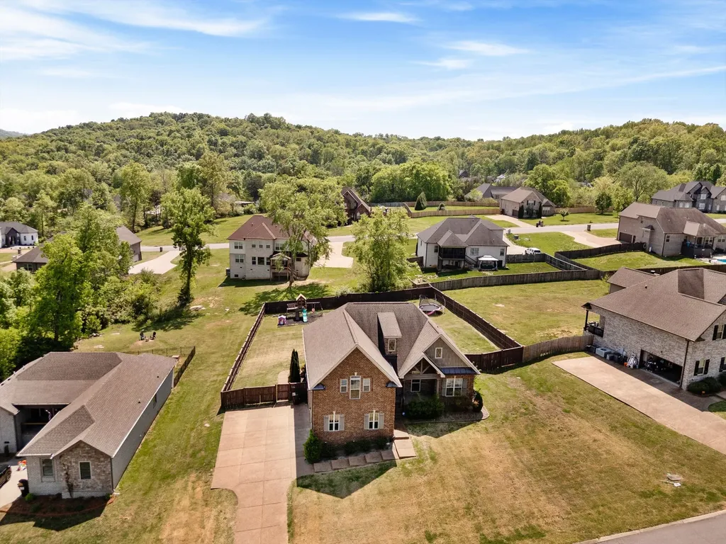 56 Harbor Point Lebanon TN 37087