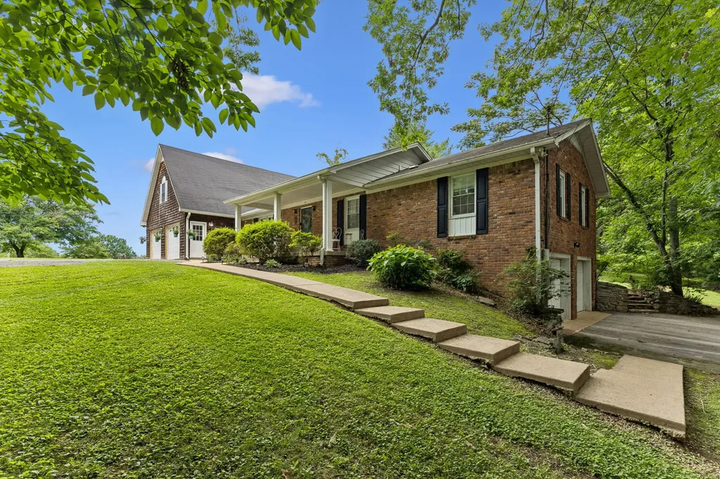 110 Jefferson Drive Columbia TN 38401