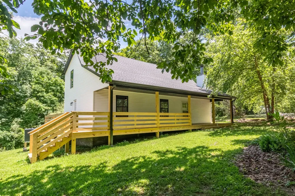 127 Shade Tree Court Pegram TN 37143