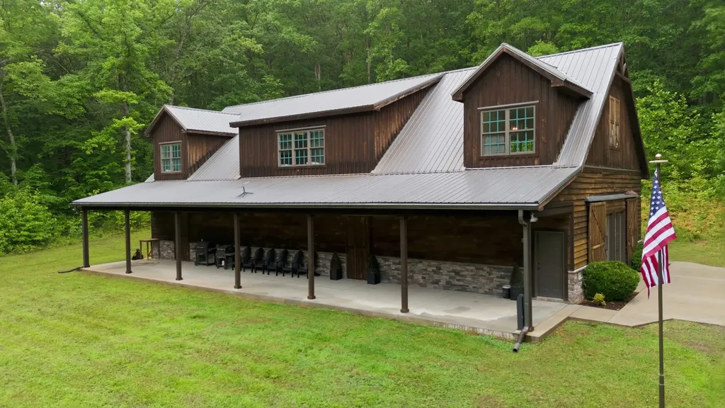 7075 Pinewood Road Nunnelly TN 37137