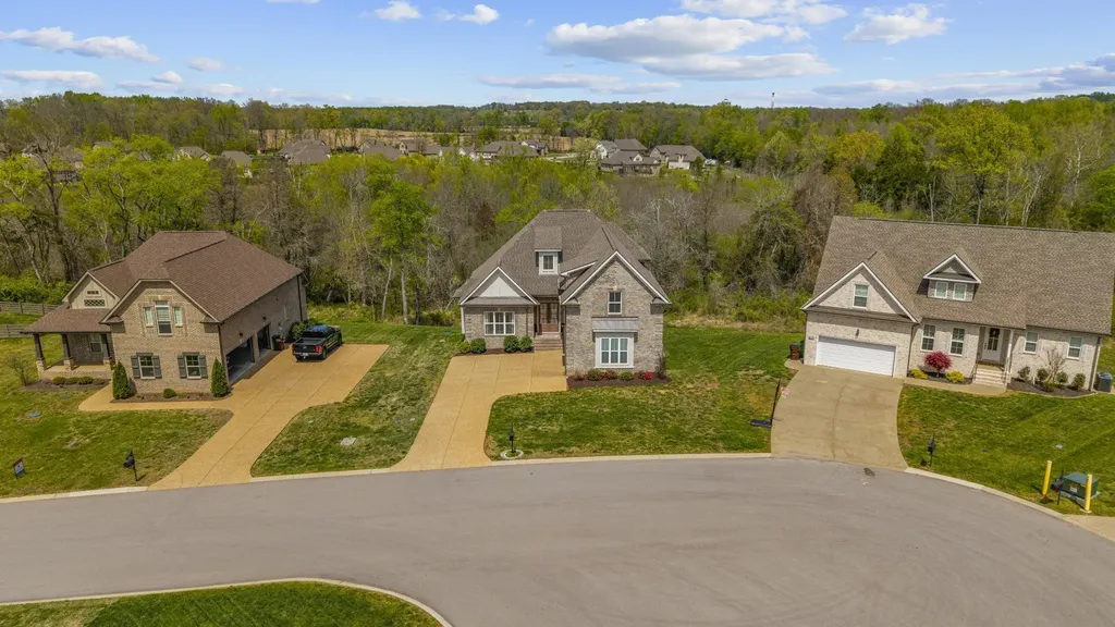 813 Ridgestone Place Lebanon TN 37087