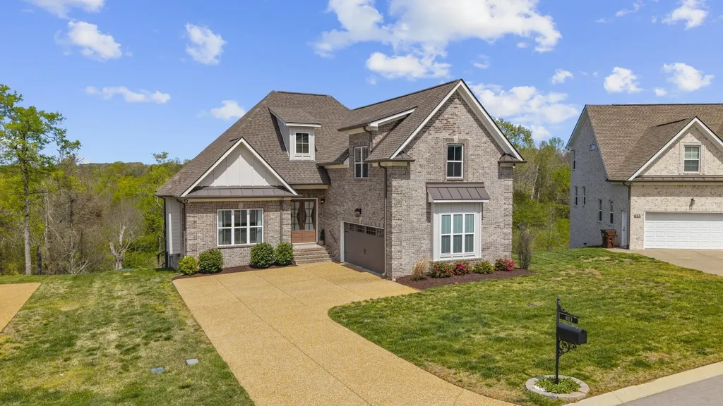 813 Ridgestone Place Lebanon TN 37087