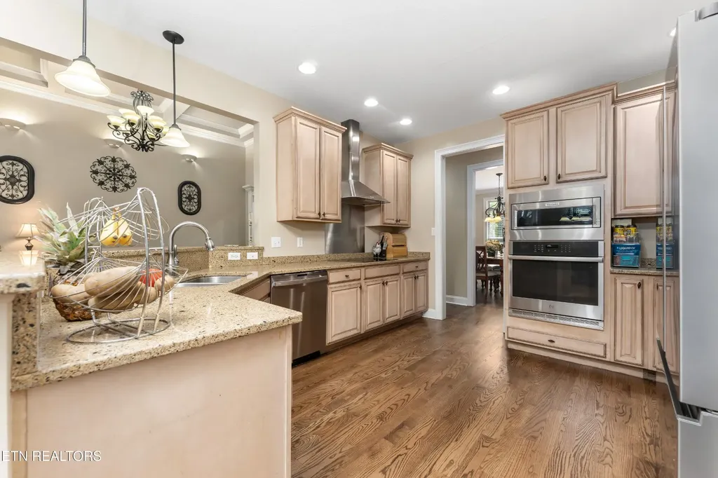 1746 Burnside Drive Maryville TN 37801