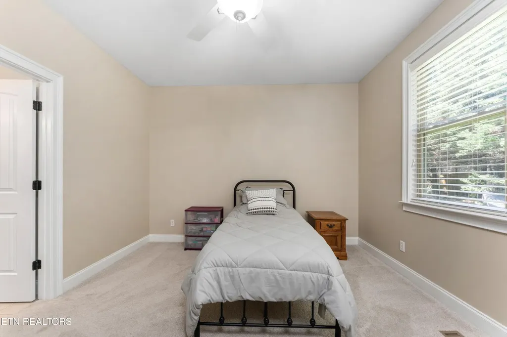 1746 Burnside Drive Maryville TN 37801