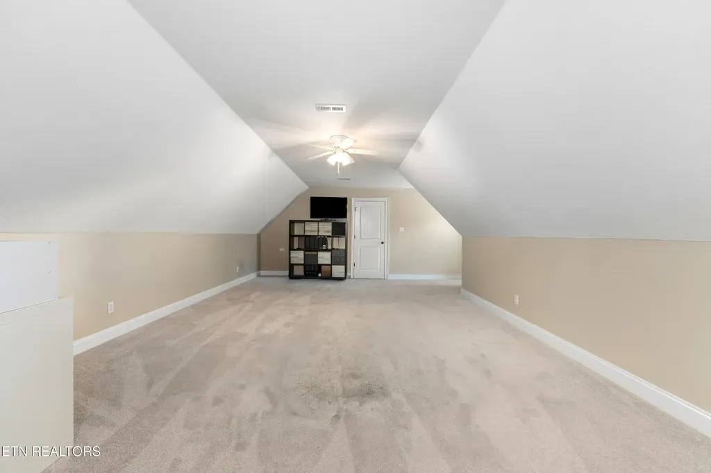 1746 Burnside Drive Maryville TN 37801