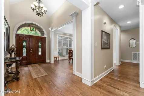 1746 Burnside Drive Maryville TN 37801