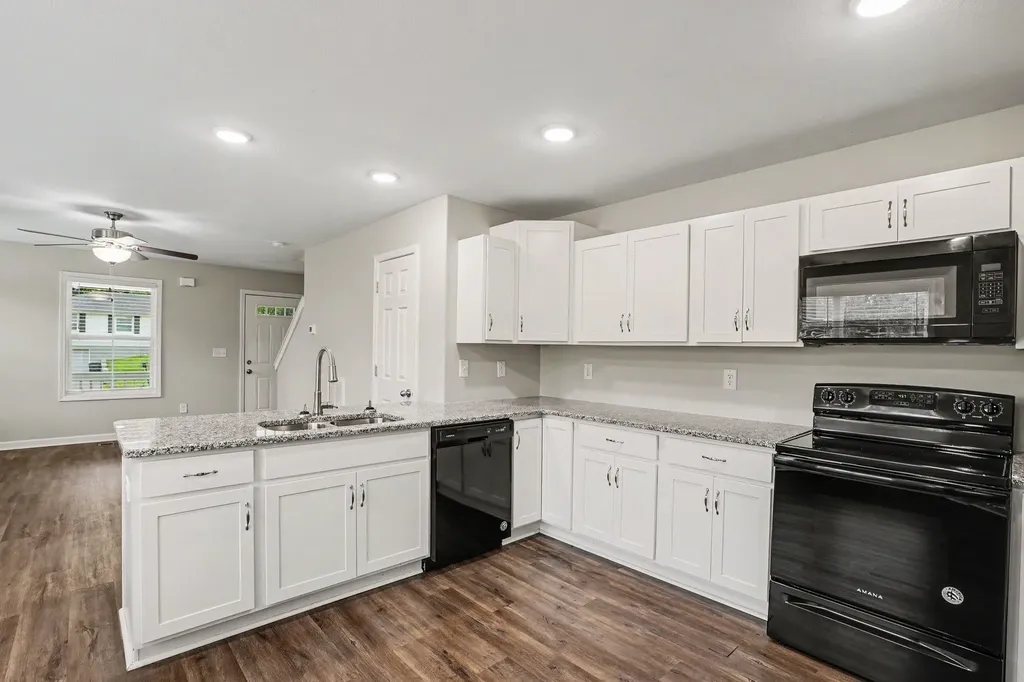 906 E Happy Hollow Drive Clarksville TN 37040