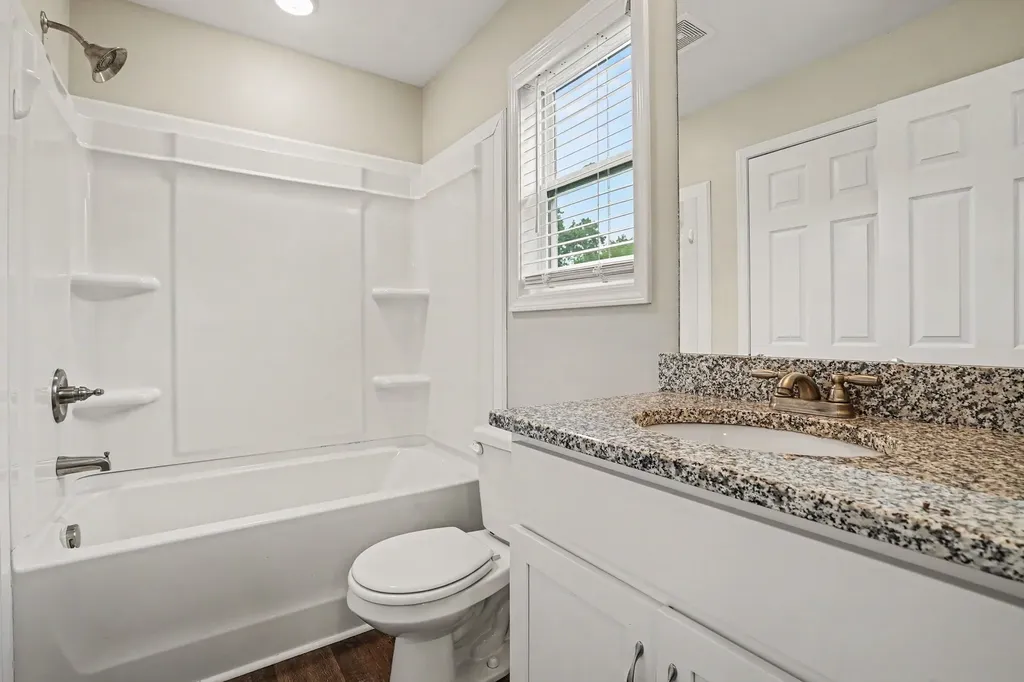 906 E Happy Hollow Drive Clarksville TN 37040