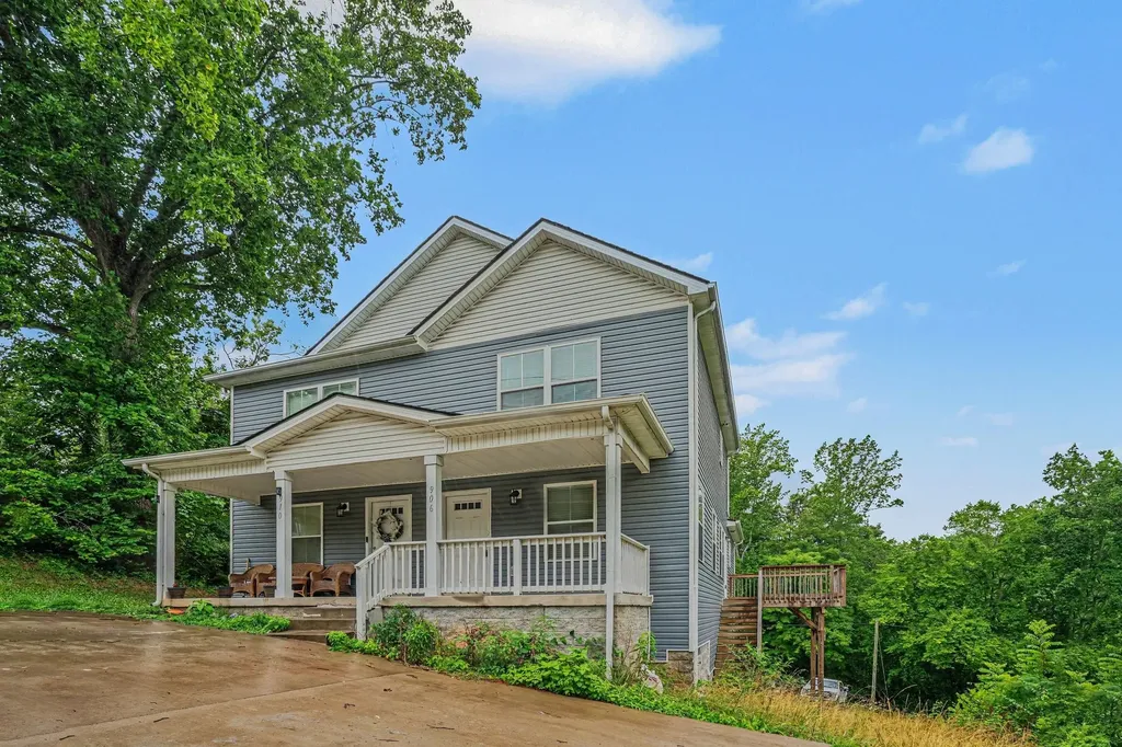 906 E Happy Hollow Drive Clarksville TN 37040