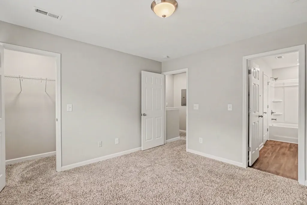 906 E Happy Hollow Drive Clarksville TN 37040