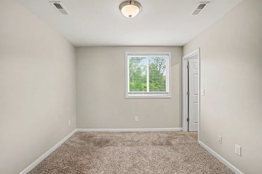 906 E Happy Hollow Drive Clarksville TN 37040