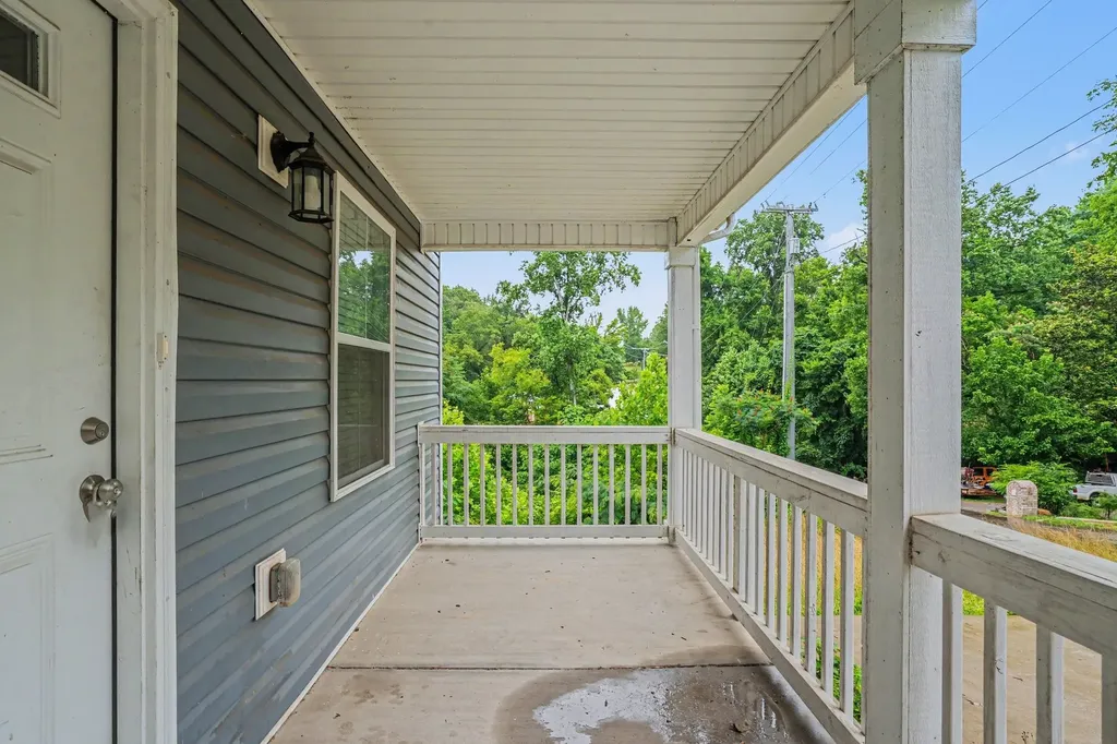 906 E Happy Hollow Drive Clarksville TN 37040