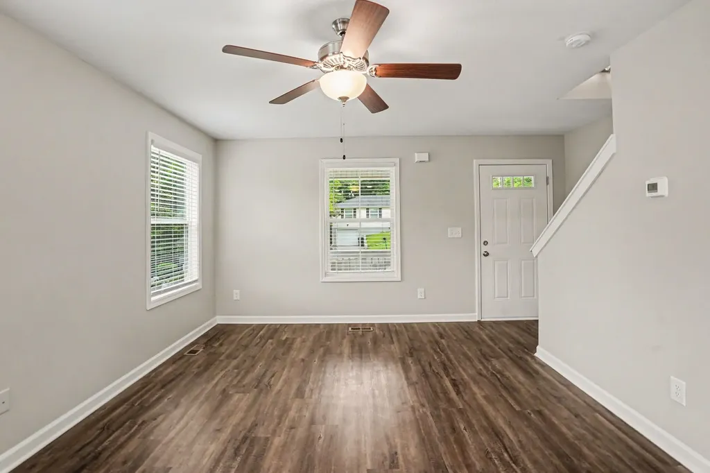 906 E Happy Hollow Drive Clarksville TN 37040