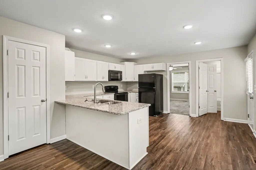 906 E Happy Hollow Drive Clarksville TN 37040
