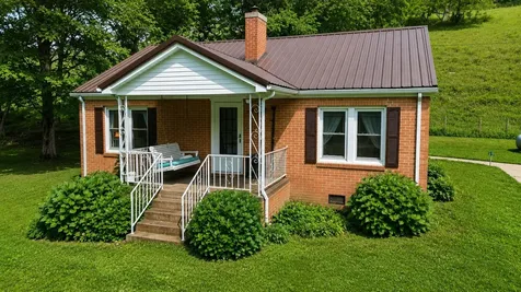 2039 Blackburn Hollow Road Cornersville TN 37047