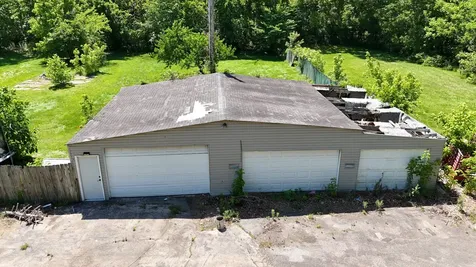 3587 Old Highway 31e Westmoreland TN 37186