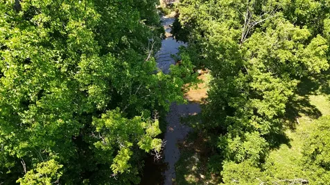 3587 Old Highway 31e Westmoreland TN 37186