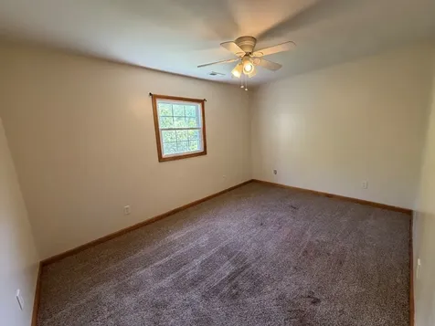 3587 Old Highway 31e Westmoreland TN 37186