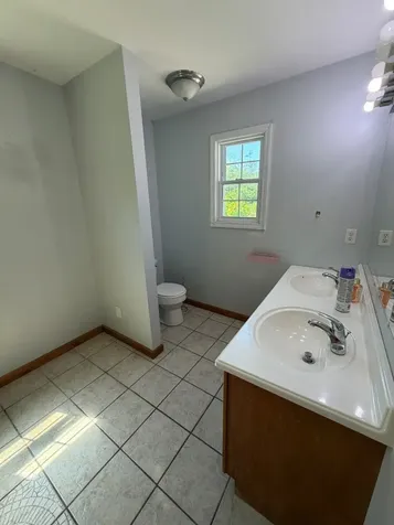 3587 Old Highway 31e Westmoreland TN 37186