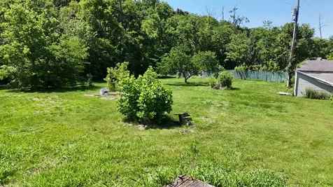 3587 Old Highway 31e Westmoreland TN 37186