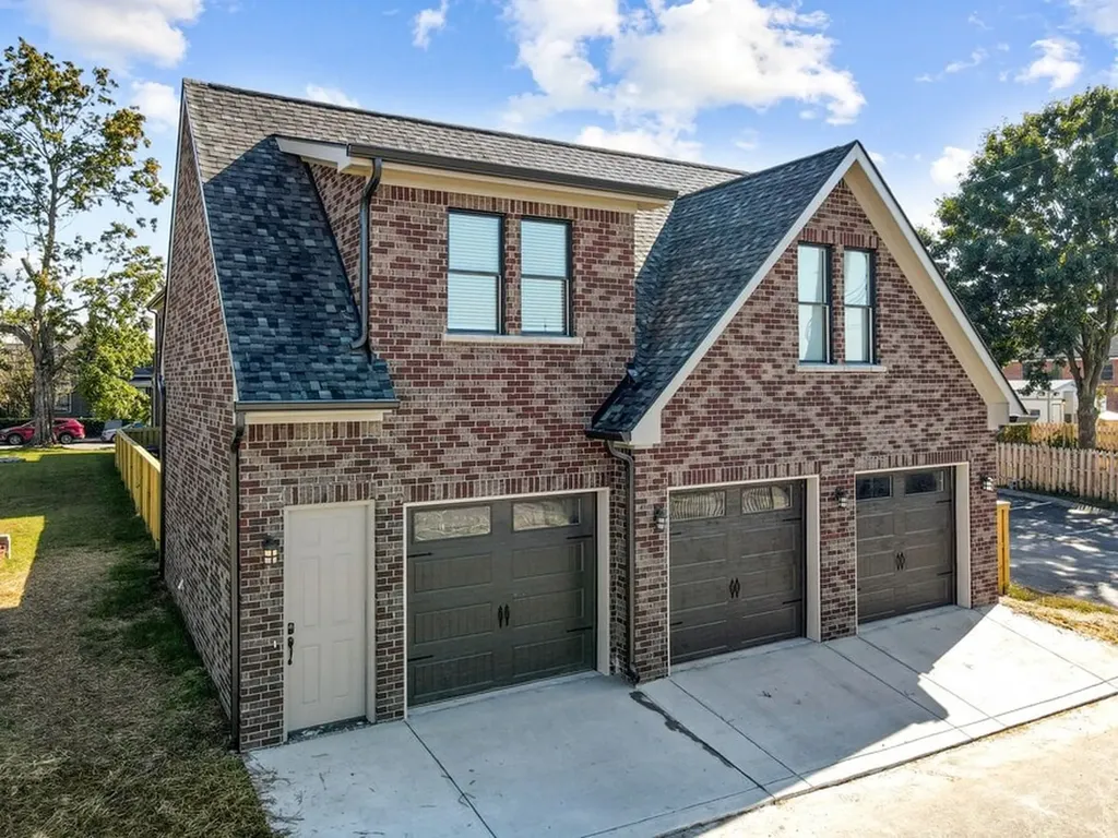 1211 7th Ave, N Nashville TN 37208