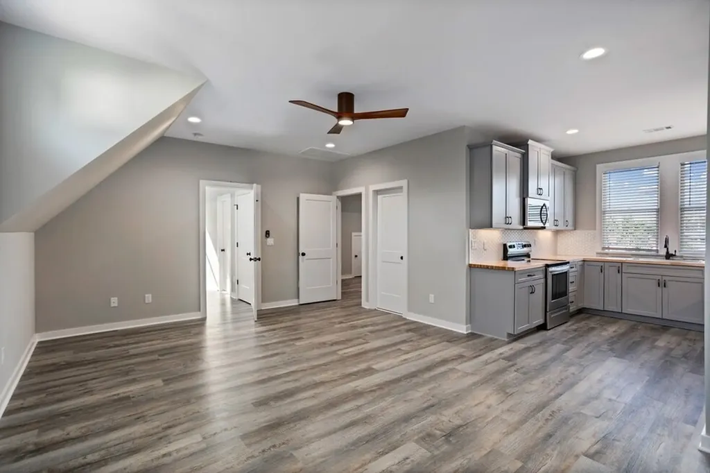 1211 7th Ave, N Nashville TN 37208