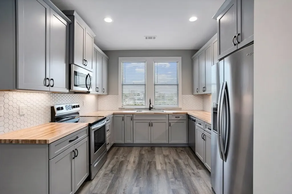 1211 7th Ave, N Nashville TN 37208