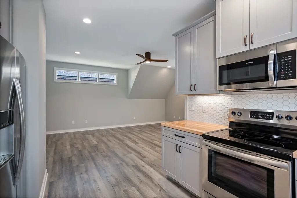 1211 7th Ave, N Nashville TN 37208