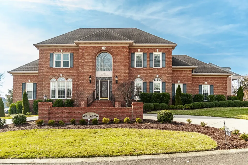 111 Governors Point Boulevard Hendersonville TN 37075