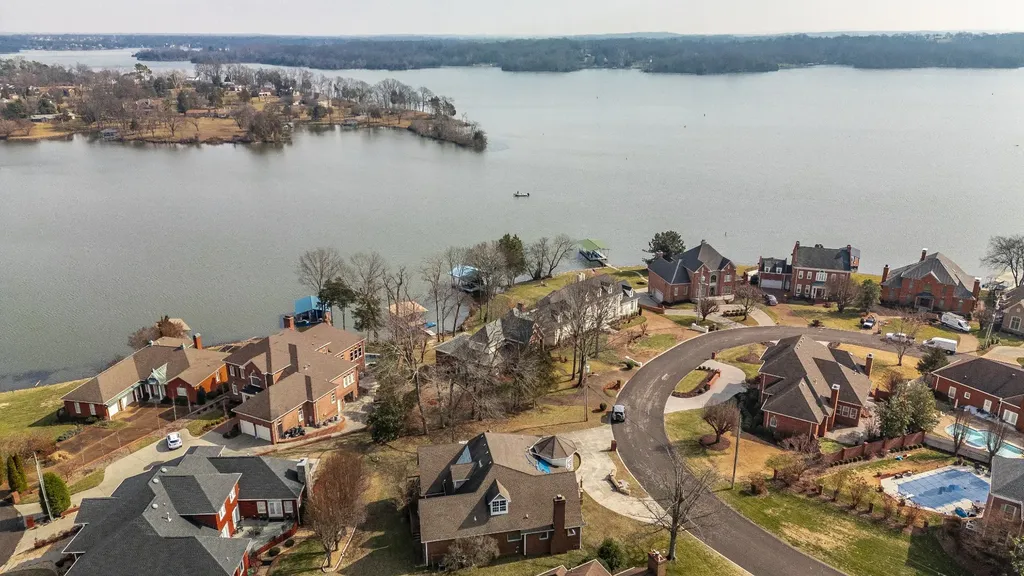 111 Governors Point Boulevard Hendersonville TN 37075