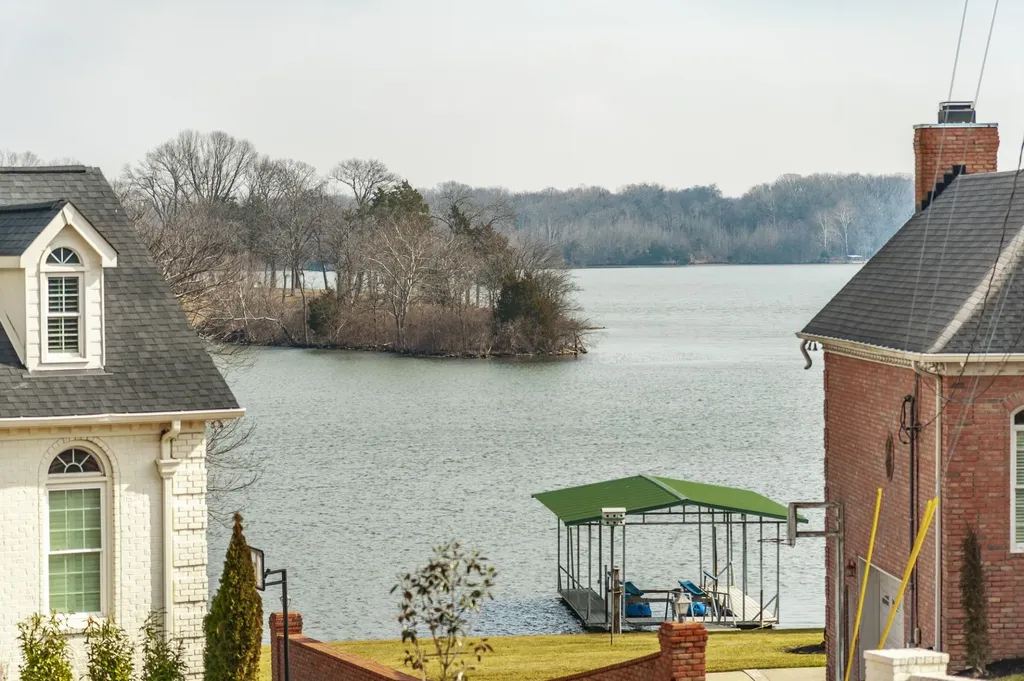 111 Governors Point Boulevard Hendersonville TN 37075
