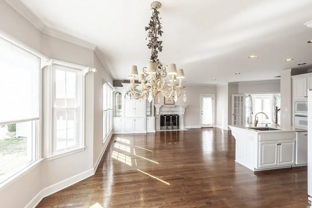 111 Governors Point Boulevard Hendersonville TN 37075
