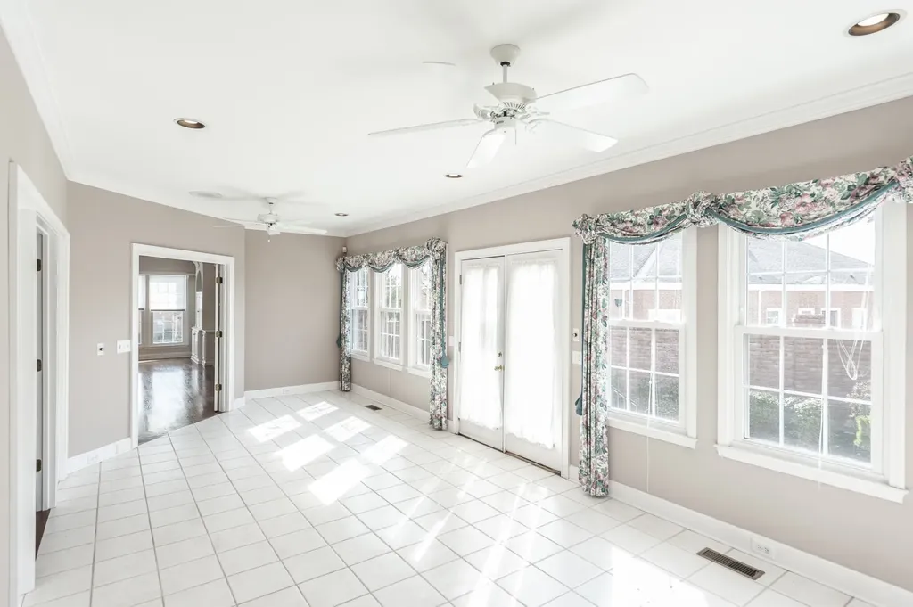 111 Governors Point Boulevard Hendersonville TN 37075