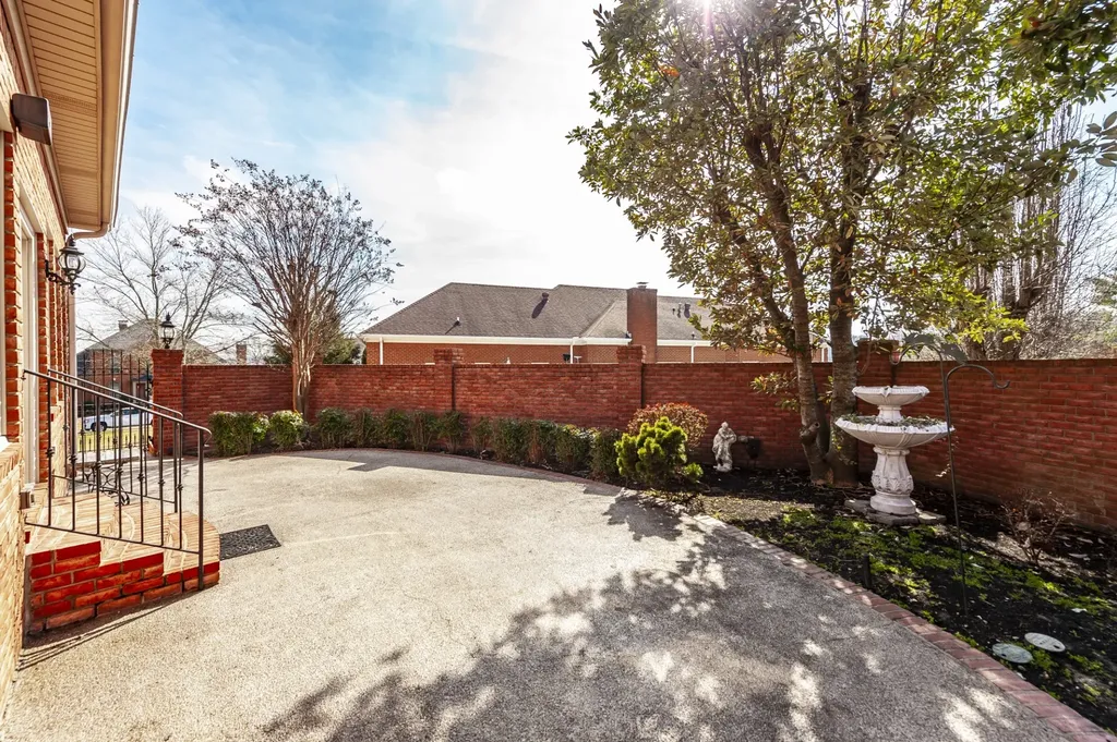 111 Governors Point Boulevard Hendersonville TN 37075
