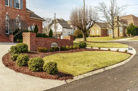 111 Governors Point Boulevard Hendersonville TN 37075