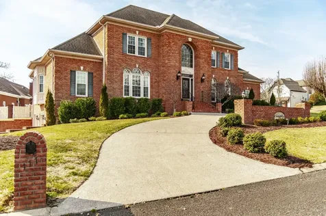 111 Governors Point Boulevard Hendersonville TN 37075