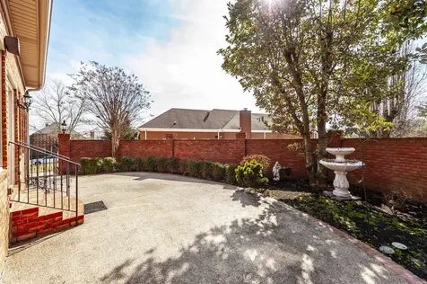 111 Governors Point Boulevard Hendersonville TN 37075